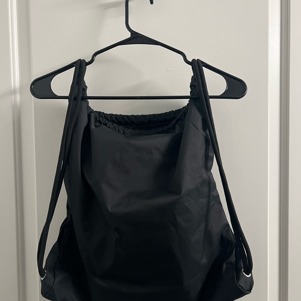 DraftKings Drawstring Backpack (black) - Picture 2 of 2